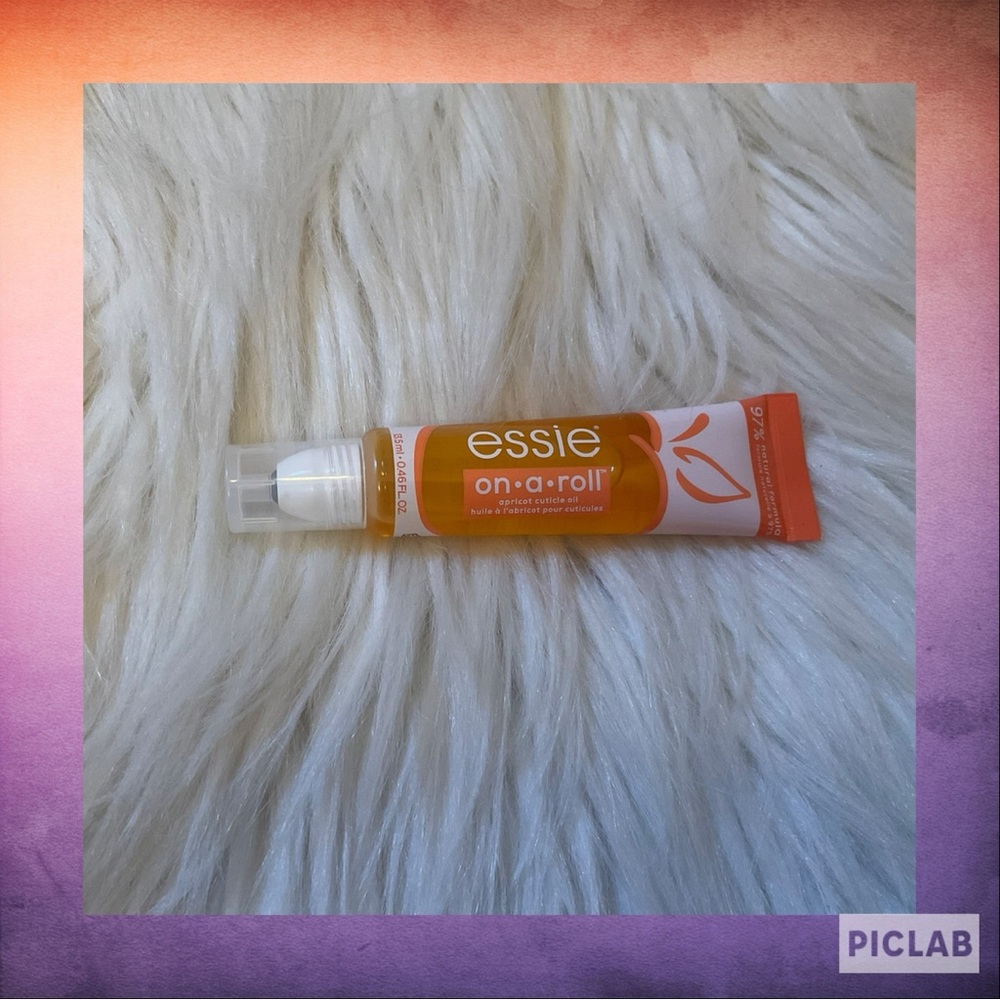 Essie On A Roll Cuticle Oil - New